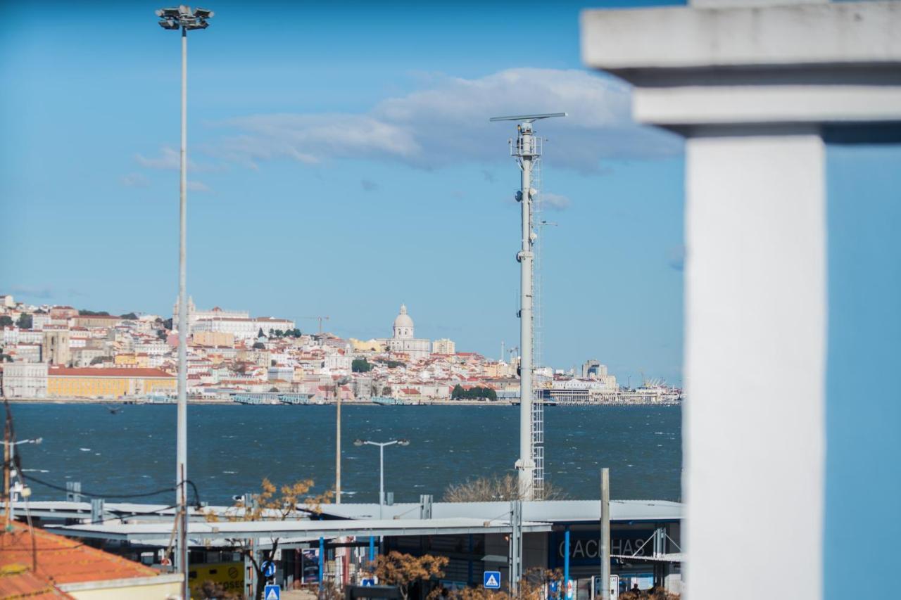 Vista Lisboa Guest Apartments ألمادا المظهر الخارجي الصورة