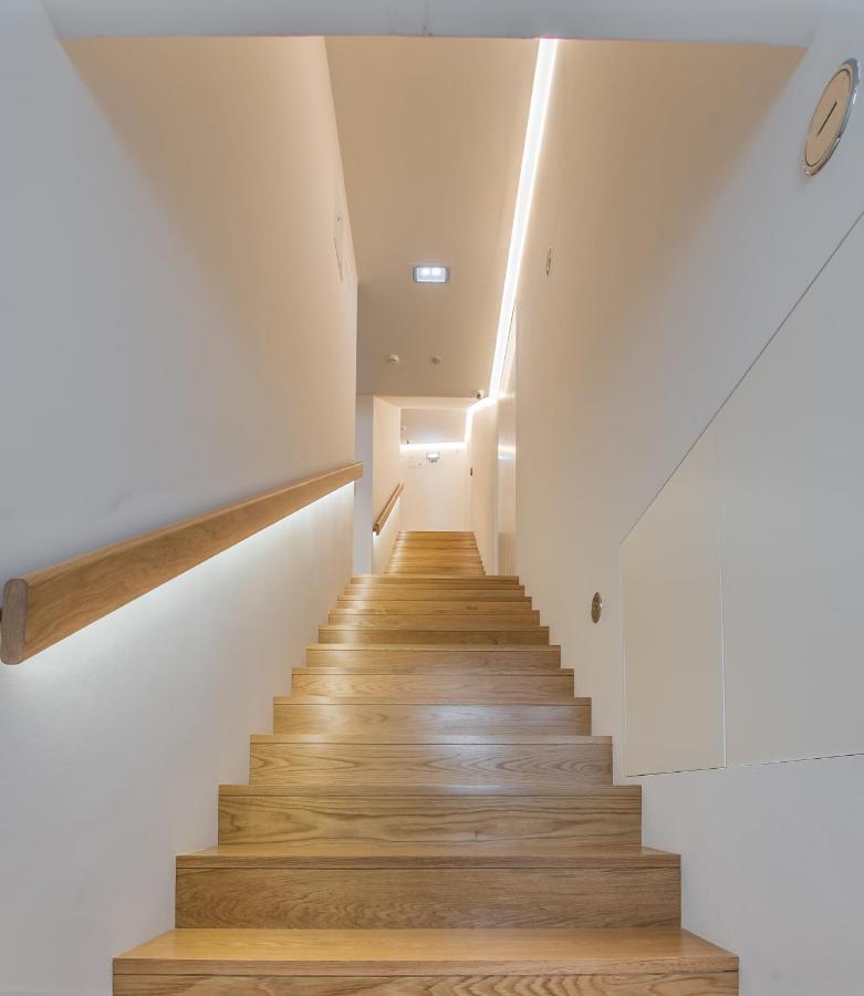 Vista Lisboa Guest Apartments ألمادا المظهر الخارجي الصورة