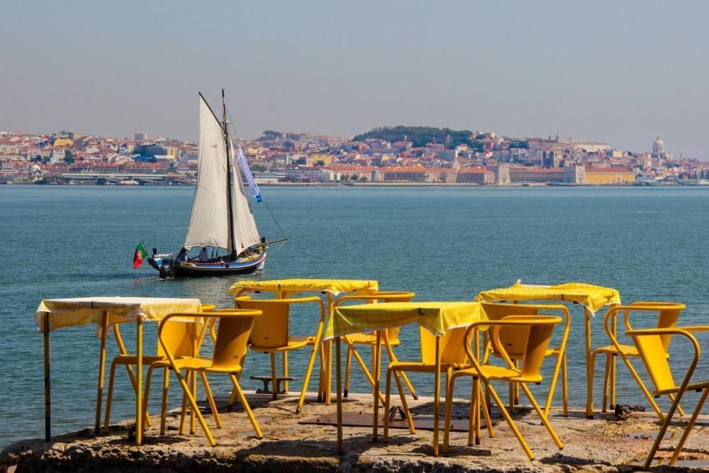 Vista Lisboa Guest Apartments ألمادا المظهر الخارجي الصورة