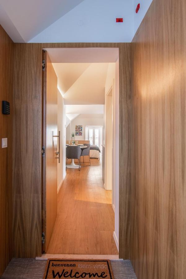 Vista Lisboa Guest Apartments ألمادا المظهر الخارجي الصورة
